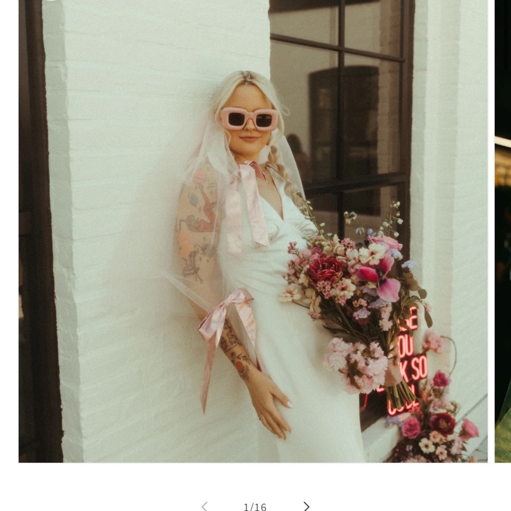 Madison Chamberlin Bow Veil - Pink